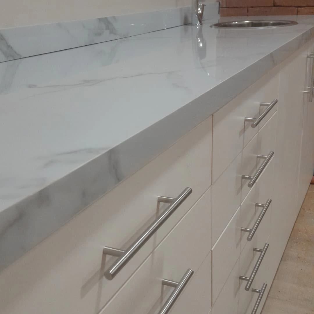 Mueble odontológico — Mesada símil mármol