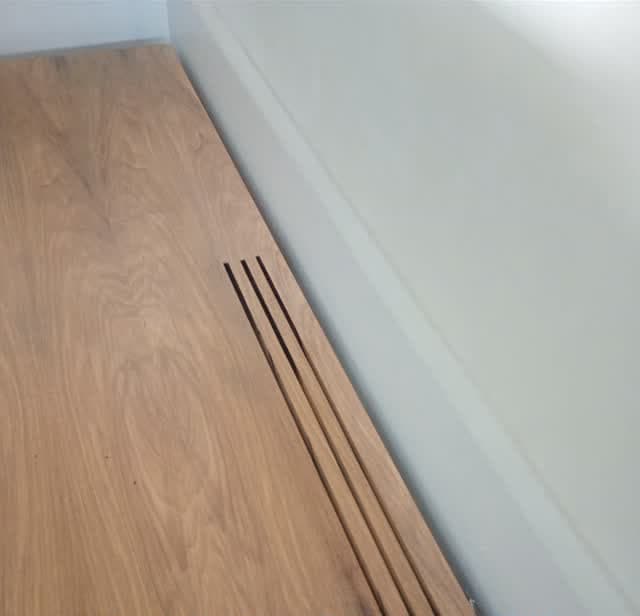 Mueble TV — Petiribí enchapado